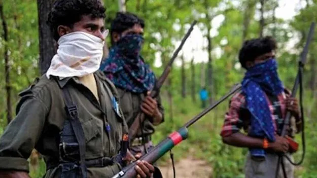 చింతూరులో ఓఎస్డీ ఎదుట లొంగిపోయిన మావోయిస్టులు..