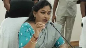 పునరావాస కేంద్రాలను సిద్ధం చేయాలి: హోం మంత్రి అనిత ఆదేశం