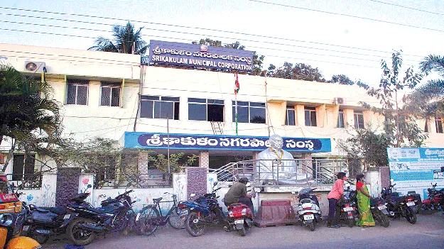 ఆ రెండు చోట్లా ఎన్నికలు