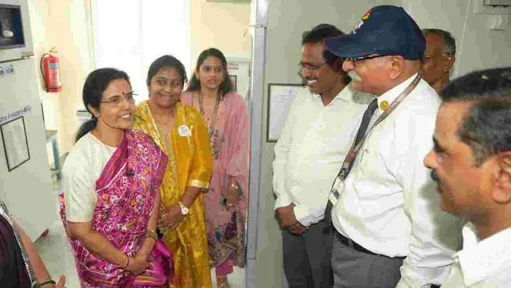 విజయవాడలో ఎన్టీఆర్ ట్రస్టు బ్లడ్ బ్యాంక్‌ను ప్రారంభించిన నారా భువనేశ్వరి