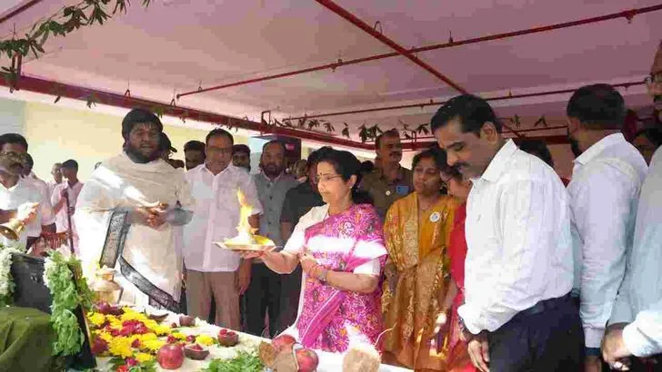 విజయవాడలో ఎన్టీఆర్ ట్రస్టు బ్లడ్ బ్యాంక్‌ను ప్రారంభించిన నారా భువనేశ్వరి