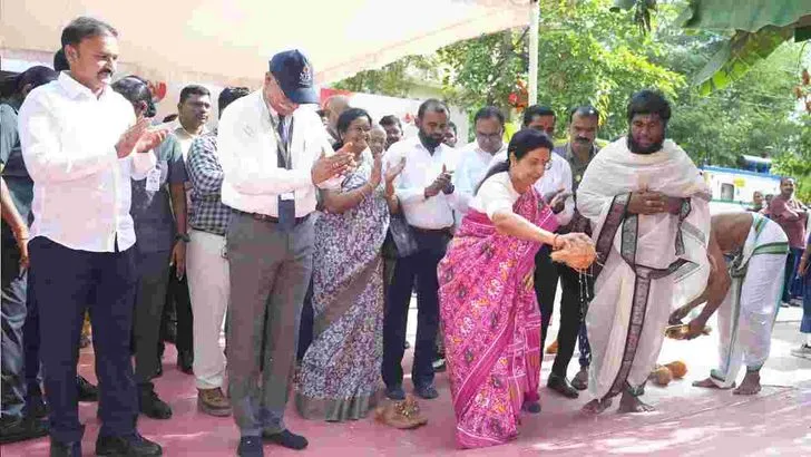 విజయవాడలో ఎన్టీఆర్ ట్రస్టు బ్లడ్ బ్యాంక్‌ను ప్రారంభించిన నారా భువనేశ్వరి