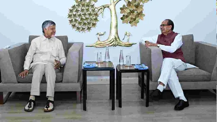 ఏపీలో 3 లక్షల ఇళ్ల నిర్మాణానికి శ్రీకారం.. పాల్గొన్న శివరాజ్ సింగ్ చౌహాన్, చంద్రబాబు