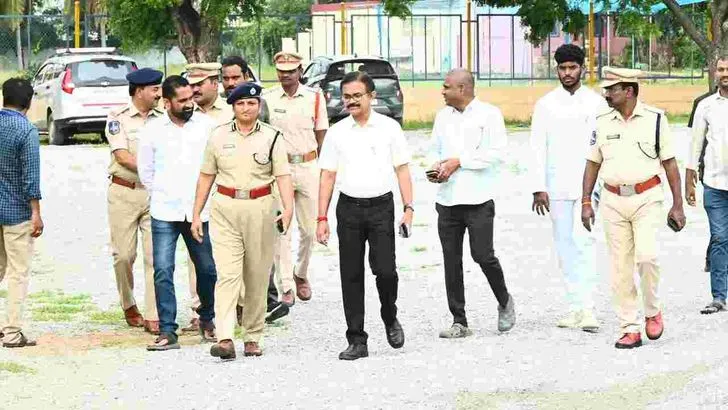 తెలంగాణలో ప్రశాంతంగా నీట్ పీజీ పరీక్ష.. భారీ పోలీస్ బందోబస్తు