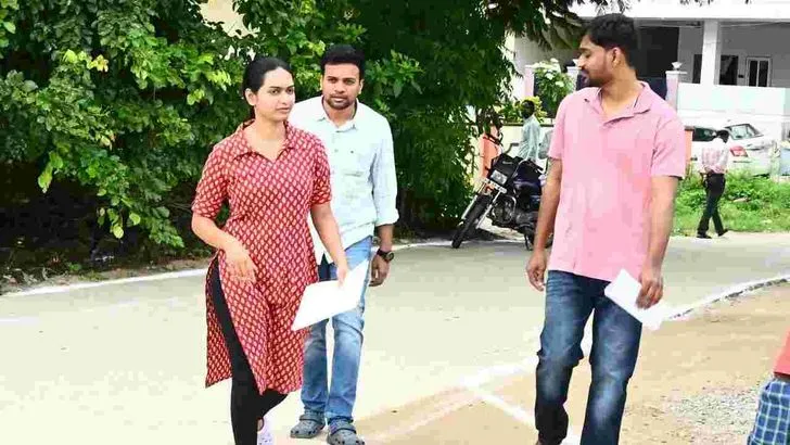 తెలంగాణలో ప్రశాంతంగా నీట్ పీజీ పరీక్ష.. భారీ పోలీస్ బందోబస్తు