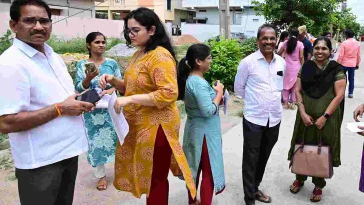 తెలంగాణలో ప్రశాంతంగా నీట్ పీజీ పరీక్ష.. భారీ పోలీస్ బందోబస్తు