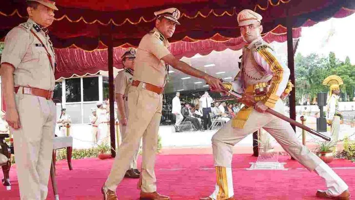 ఎన్ఐఎస్‌ఏలో శిక్షణ పూర్తి.. పాసింగ్ అవుట్ పరేడ్