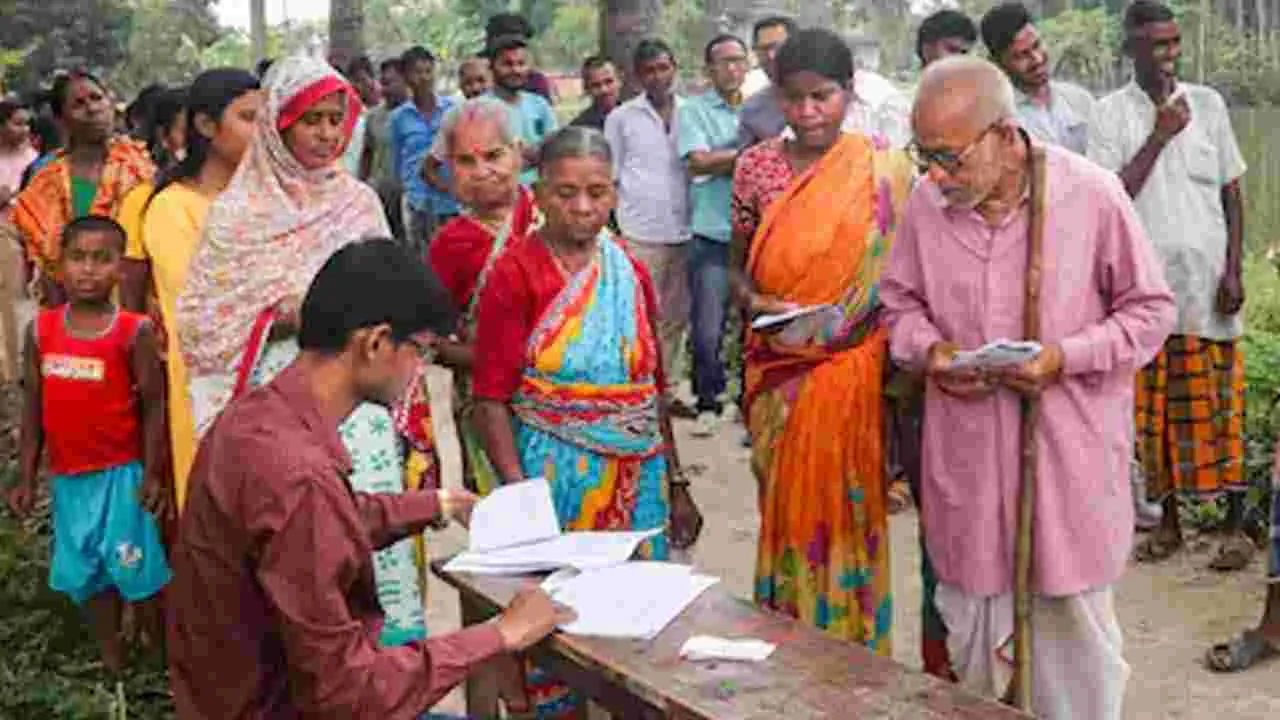 నందిగ్రామ్ ఉపఎన్నిక.. కొన్ని గంటల్లోనే కాంగ్రెస్ అభ్యర్థి అరెస్ట్..
