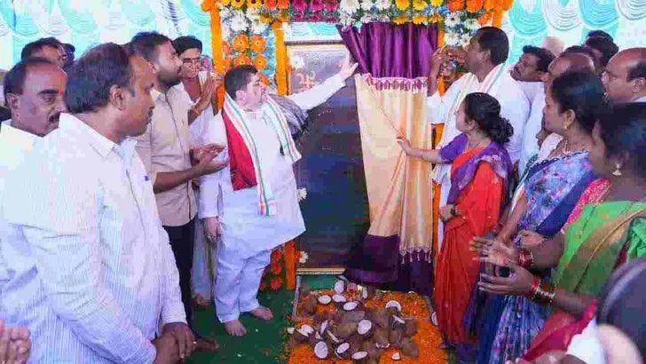 జగిత్యాల జిల్లాలో అభివృద్ధి పనులకు మంత్రుల శంకుస్థాపన