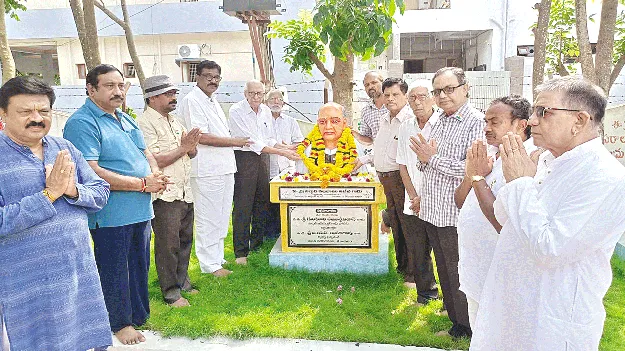 అఖండ భారతావని కోసం పటేల్‌ విశేష కృషి 
