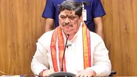 కల్యాణ లక్ష్మి దరఖాస్తులు వేగంగా పరిష్కరించండి
