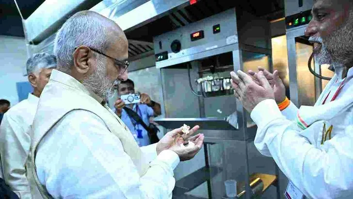 గౌర్మెట్‌ పాప్‌కార్నికా సంస్థ విత్తనాన్ని ఆవిష్కరించిన ఉపరాష్ట్రపతి