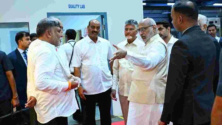 గౌర్మెట్‌ పాప్‌కార్నికా సంస్థ విత్తనాన్ని ఆవిష్కరించిన ఉపరాష్ట్రపతి