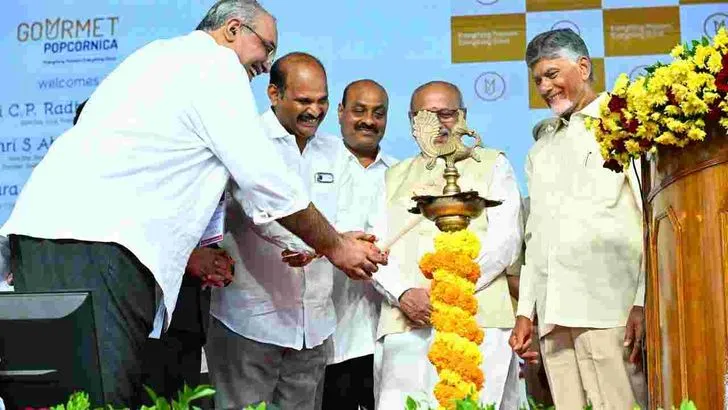 గౌర్మెట్‌ పాప్‌కార్నికా సంస్థ విత్తనాన్ని ఆవిష్కరించిన ఉపరాష్ట్రపతి
