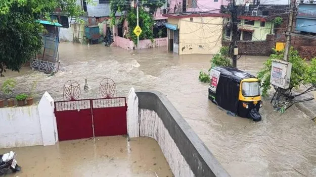 ఉత్తరాఖండ్‌లో వర్ష బీభత్సం.. 12 మంది మృతి..