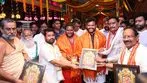 విజయవాడ కనకదుర్గమ్మను దర్శించుకున్న రామ్మోహన్, అనిత
