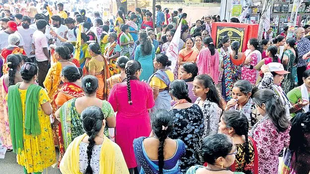 జెండా కూలీలు