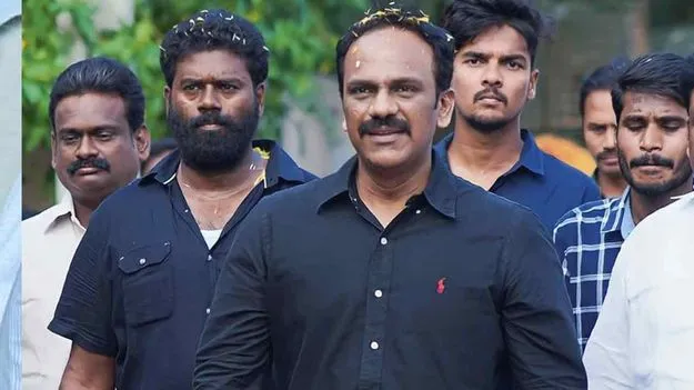 స్థానిక సంస్థల ఎన్నికల్లో కూటమి అభ్యర్థులకే‌ ప్రజలు పట్టం: వంగవీటి రాధ