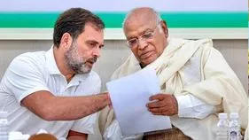 జనగణన పద్ధతిపై రాహుల్, ఖర్గే నిరసన.. ప్రధాని మోదీకి సుదీర్ఘ లేఖ