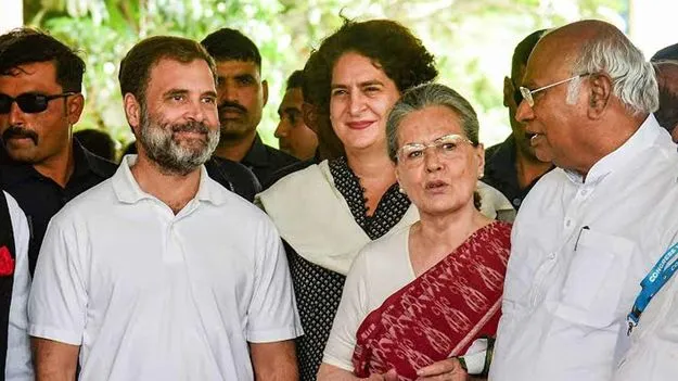 సీఈసీపై పోరుకు ఇండియా కూటమి సిద్ధం.. సెప్టెంబర్ 30న కీలక సమావేశం