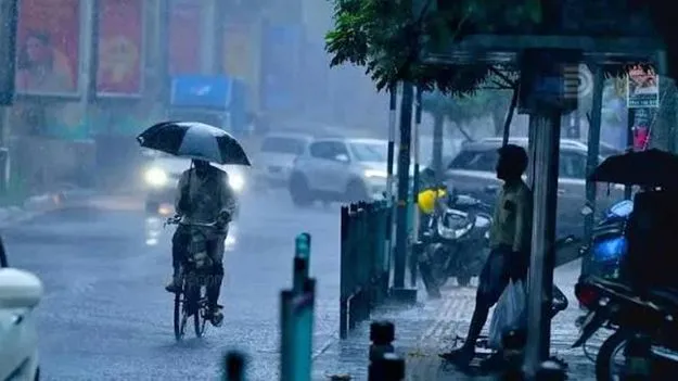 ఏపీలో రాబోయే 3 గంటల్లో పిడుగులతో కూడిన వర్షాలు.. పలు జిల్లాలకు ఆరెంజ్ అలర్ట్