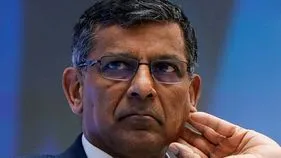 రూపాయి కోసం ఫారెక్స్‌ నిల్వలను త్యాగం చేయొద్దు.. 
