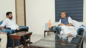 డిఫెన్స్ ఎక్స్‌పో ప్రారంభానికి రాజ్‌నాథ్‌ను ఆహ్వానించిన సీఎం రేవంత్