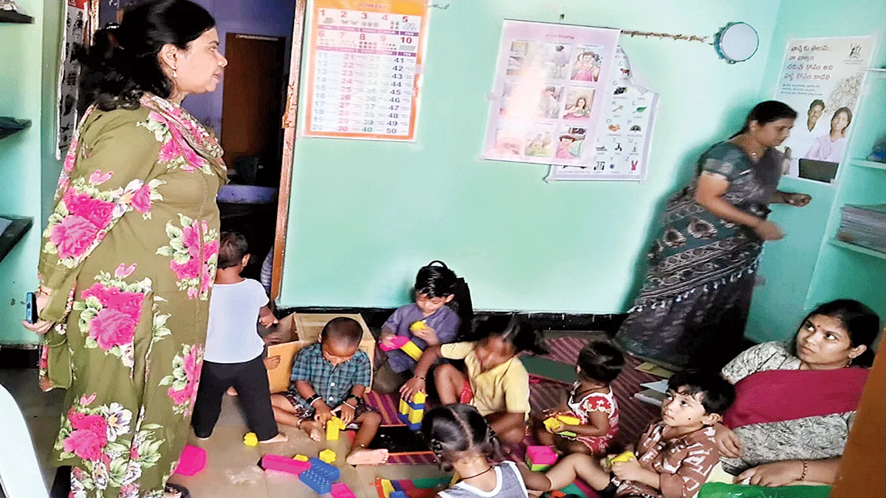 మెరుగైన వసతులు కల్పించండి