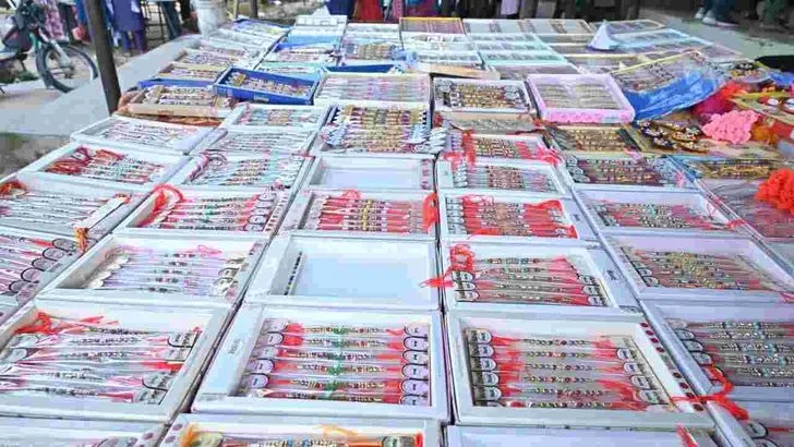 తెలంగాణలో మొదలైన రాఖీ పండగ సందడి..