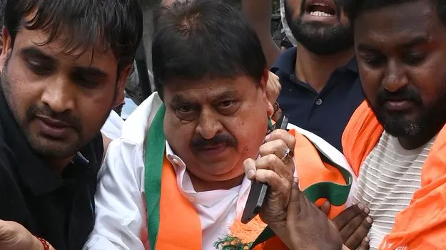 బీజేపీ అసెంబ్లీ ముట్టడి ఉద్రిక్తం