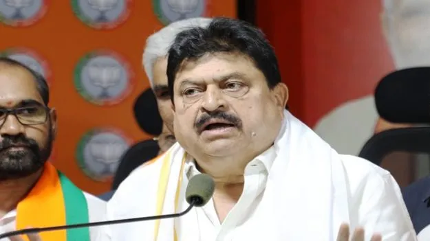 ‘22ఏ’ను రద్దు చేయకపోతే అసెంబ్లీని నడవనివ్వం  