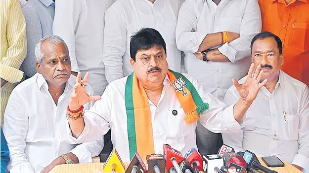 రాష్ట్రంలో ఎమర్జెన్సీ తరహా పాలన