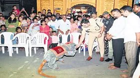 అలరిస్తున్న రోబో మూషికం