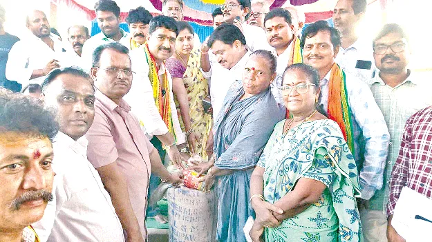 మత్స్యకారుల సంక్షేమమే లక్ష్యం: శంకర్‌