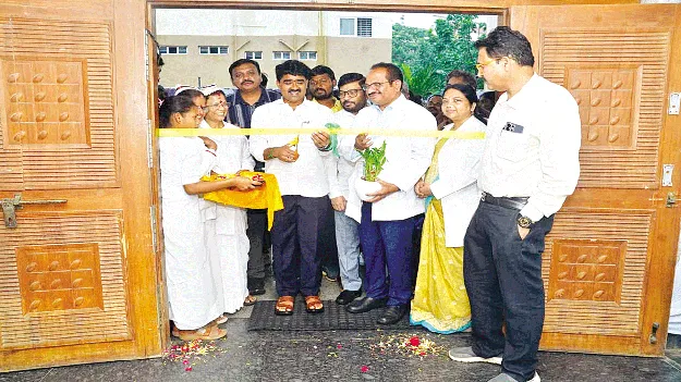  వైద్య శిబిరాలను వినియోగించుకోండి 