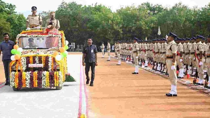 భాకరాపేటలో ఘనంగా పోలీసు కానిస్టేబుళ్ల దీక్షాంత్ పరేడ్