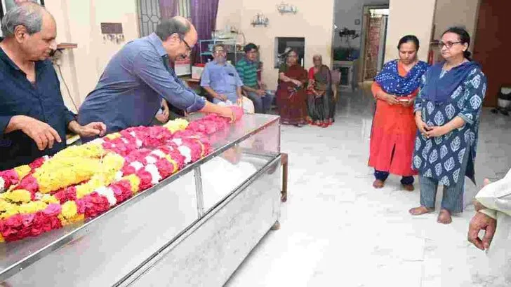 ప్రముఖ దర్శకుడు సింగీతం శ్రీనివాసరావు కన్నుమూత