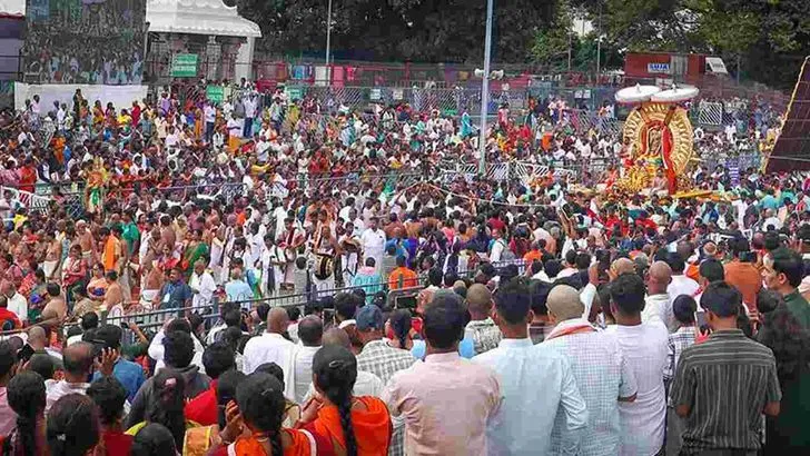 తిరుమలలో సూర్యప్రభ వాహనంపై మలయప్పస్వామి దివ్యదర్శనం