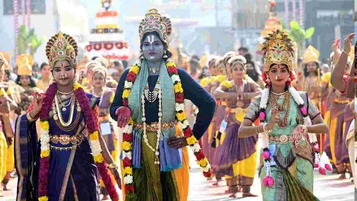 తిరుమలలో వైభవంగా శ్రీవారి చిన్నశేష వాహన సేవ