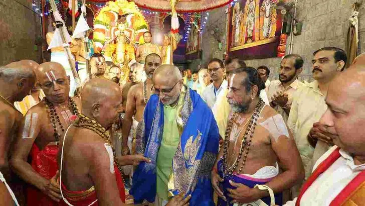 తిరుమలలో వైభవంగా పౌర్ణమి గరుడసేవ..
