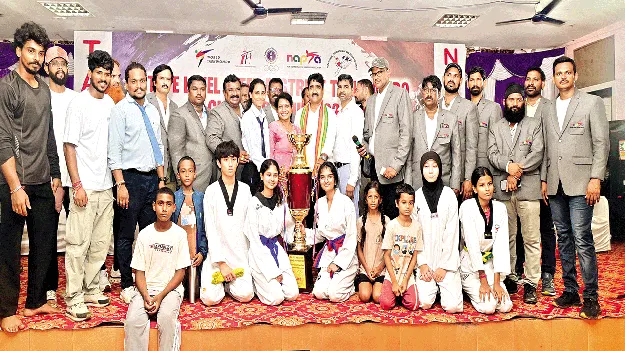 క్రీడలతో ఉజ్వల భవిష్యత్‌: శంకర్‌