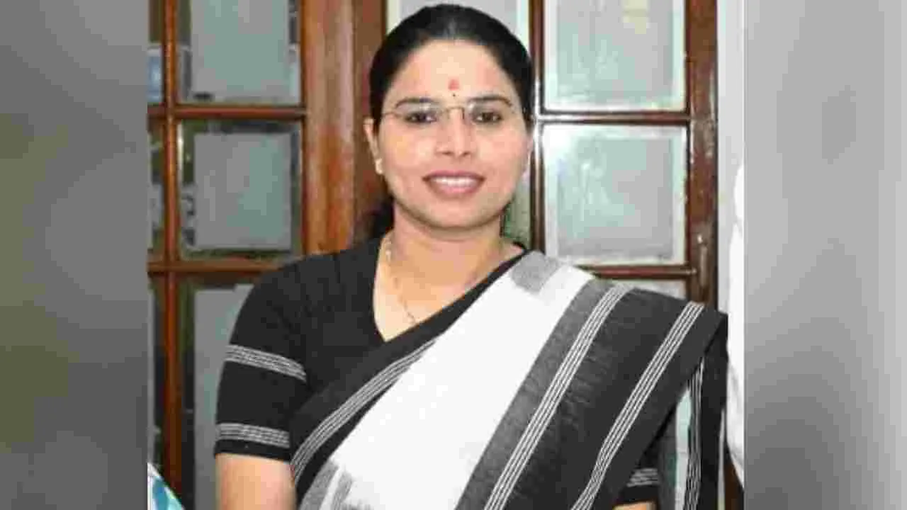 యూపీ ఎమ్మెల్యే బ్యాంకు ఖాతా నుంచి రూ.1.55 లక్షలు మాయం