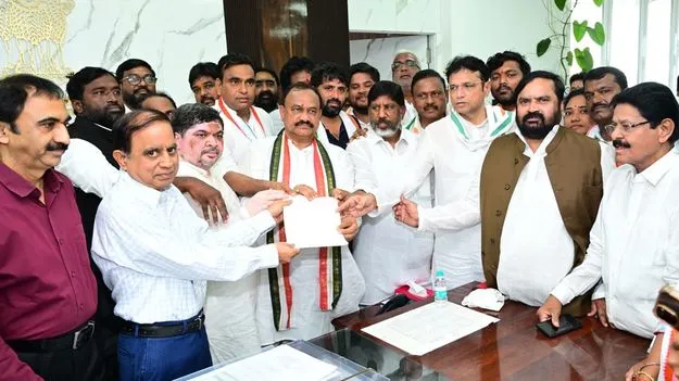 సీఈసీపై ఆగ్రహ జ్వాల