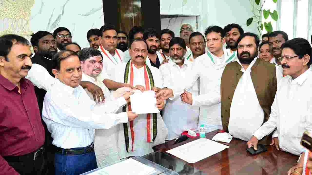 సీఈసీపై ఆగ్రహ జ్వాల