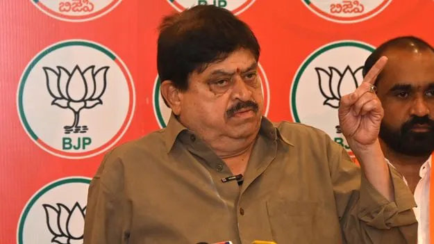 ప్రశాంత్‌భూషణ్‌ వ్యాఖ్యలపై కాంగ్రెస్‌ సమాధానం చెప్పాలి