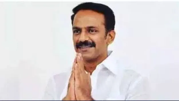 విజయవాడ మేయర్ అభ్యర్థిగా వంగవీటి రాధాకృష్ణ నామినేషన్