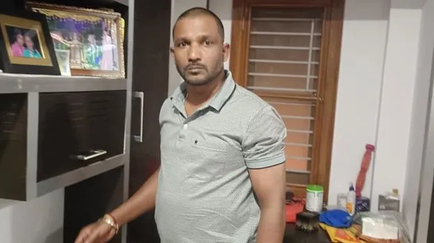 ‘కారుణ్యం’తో వచ్చి.. అక్రమాలకు అలవాటుపడి..