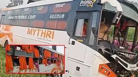 ట్రావెల్స్‌ బస్సు బోల్తా.. 11మందికి గాయాలు
