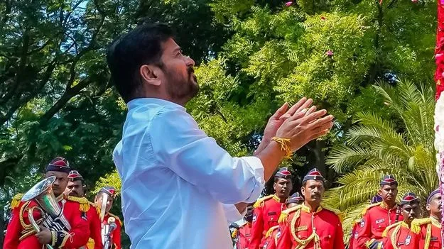 పోరాటాల స్ఫూర్తితోఆధునిక తెలంగాణ
