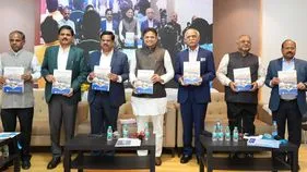 సాంకేతికతలకు అనుగుణంగా విద్యాప్రణాళిక మారాలి